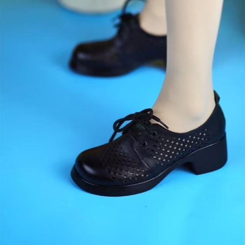 

Мягкая кожаная сумка голова одинарная обувь женская летняя новая полая дышащая обувь с отверстиями повседневная мягкая подошва толстый каблук 40 чёрный