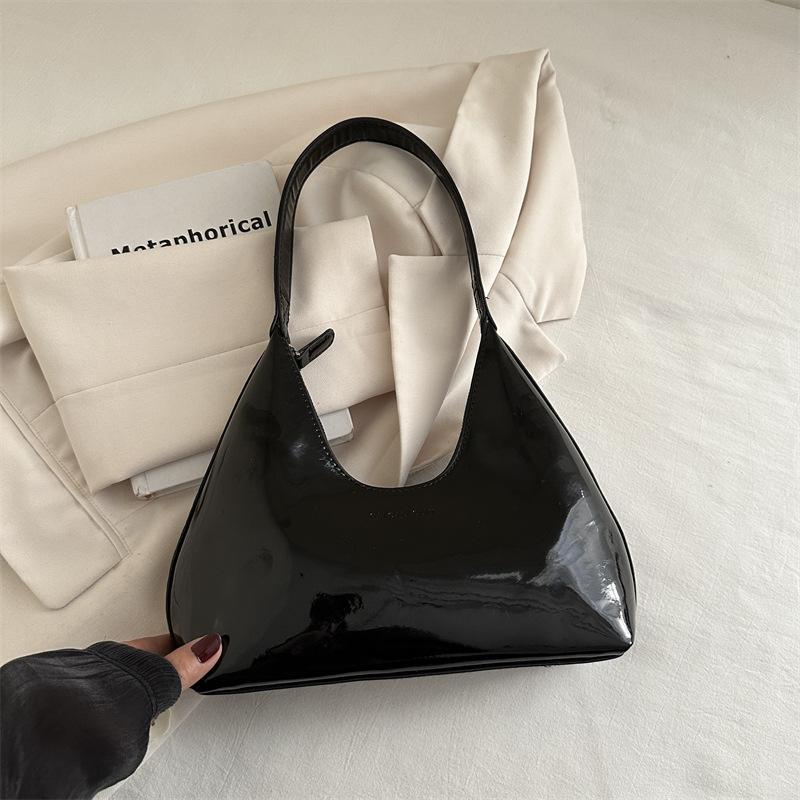 Korean version niche patent leather bag women's baguette crescent bag women's shoulder bag women's handbag texture fashion underarm bag