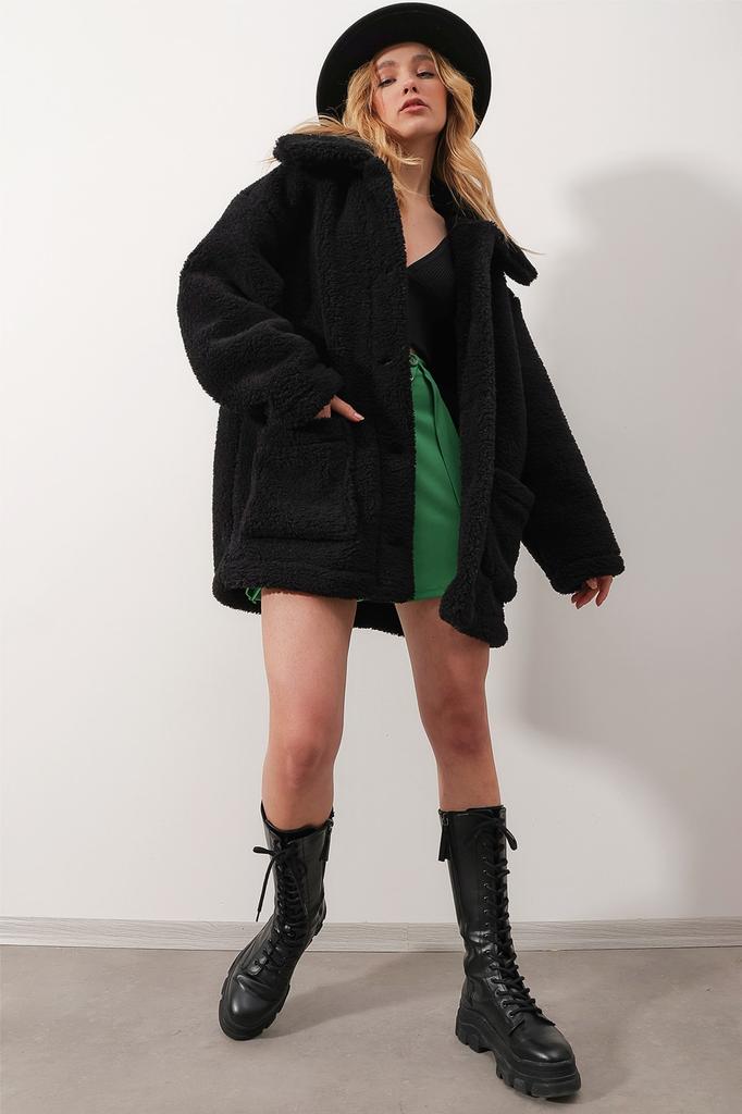 Women's Coat New Season Fashion Beige Polo Collar Double Pocket Buttoned Front Plush Coat