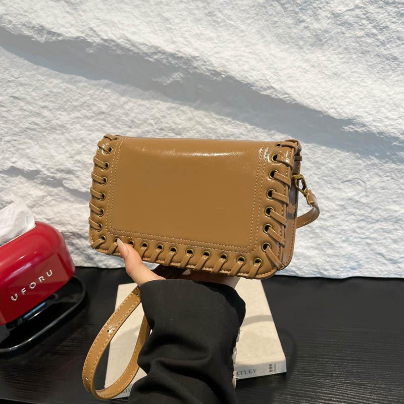 

Высококлассная нишевая дизайнерская сумка через плечо женская новая универсальная модная сумка-мессенджер повседневная маленькая квадратная сумка коричневый