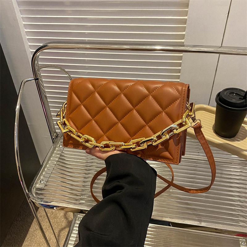 Stylish Womens Casual Crossbody Bag Chic Quilted Design Perfect For Everyday Use