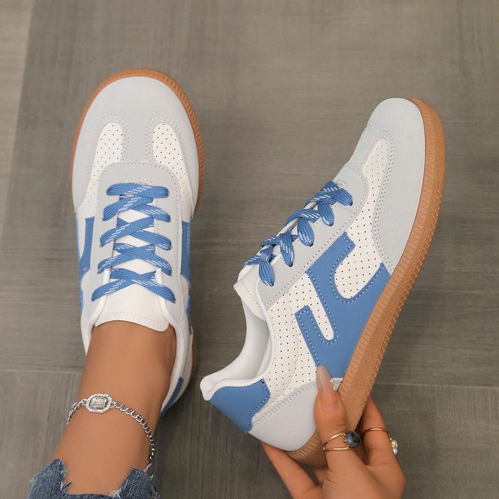 Large Size Thick-soled Comfortable Board Shoes Women's New Comfortable and Versatile Casual Shoes Low-top Lace-up Flat-soled Trendy Shoes
