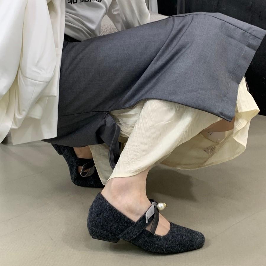 Gentle little fragrant Mary Jane shoes winter 2025 French temperament elegant bow fairy velvet single shoes woman