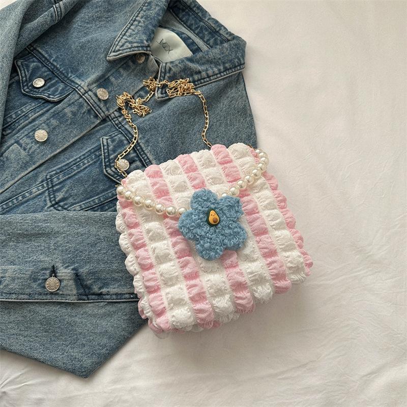 

Small fresh pleated bubble bag women s 2025 new flower sweet chain small square bag simple shoulder handbag tide No pearl chain розовый