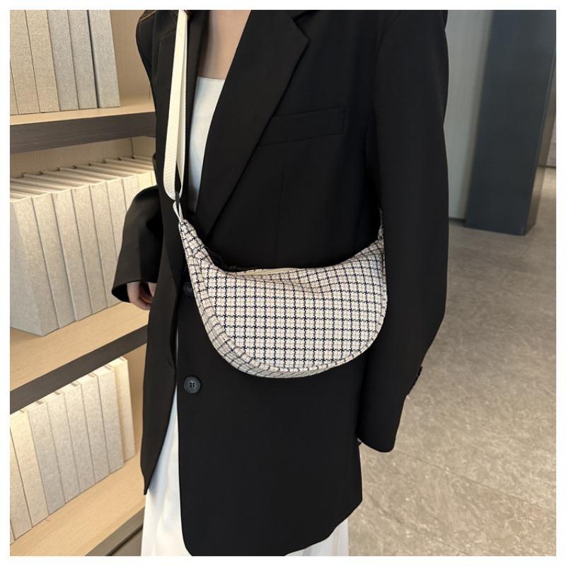 Popular fashion simple dumpling bag new bag women's bag versatile crescent bag women's shoulder bag messenger bag