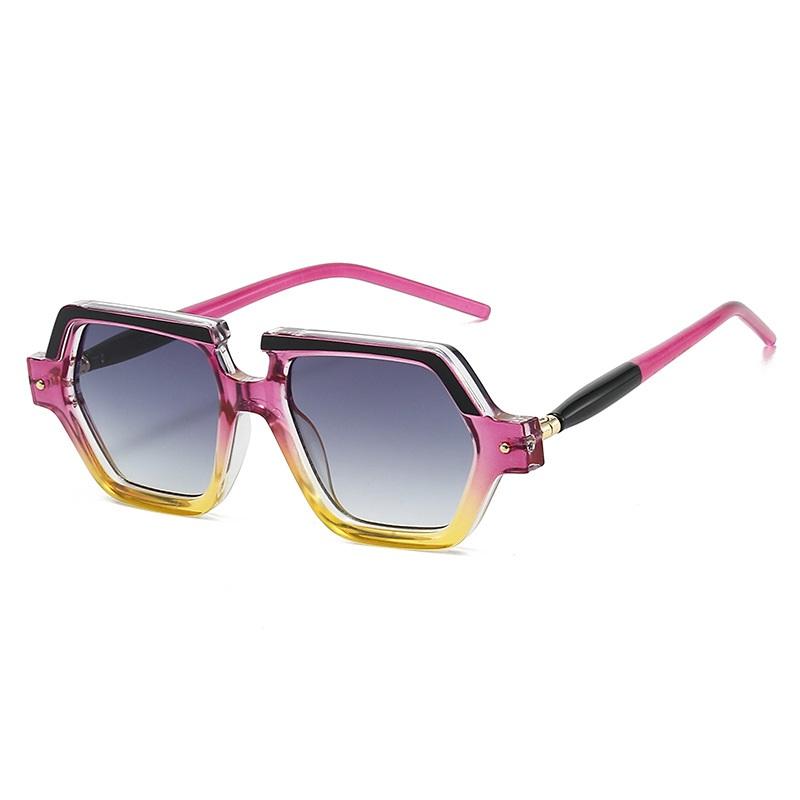 New Square Sunglasses Women Vintage Rivets Trending Clear Ocean Gradient Lens Shades UV400 Men Punk Sun Glasses