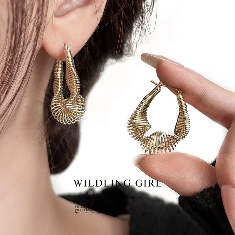 Trendy Design Irregular U-shaped Hoop Earrings for Women Personality Gold Color Stainless Steel Twisted Dangle Earring Jewelry