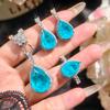 Set di Anello e Orecchini Pendenti in Cotone Paraiba di Lusso