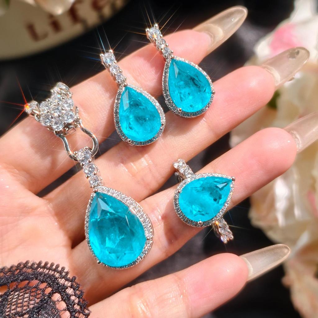 Set di Anello e Orecchini Pendenti in Cotone Paraiba di Lusso