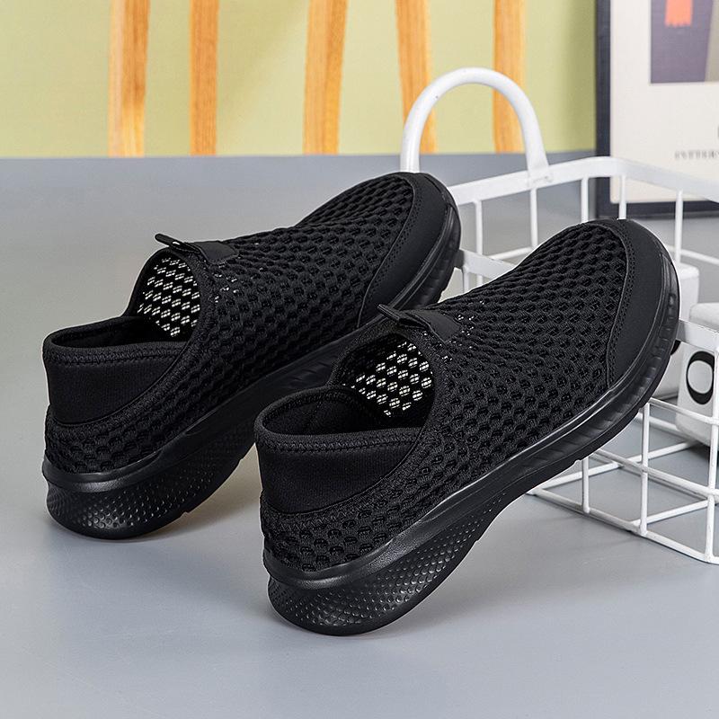 New large size summer mesh breathable hollow mesh shoes couple running light casual sports soft-soled shoes