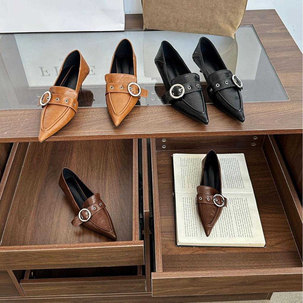 2025 New One-word Belt Buckle Dwarf Cat Heel Shallow Mouth Versatile Commuter Work Women's Single Shoes