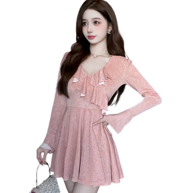 Reines Verlangen Rüschen V-Ausschnitt Glockenärmel Winter Schlankmachend A-Linie Kleines Schwarzes Kleid