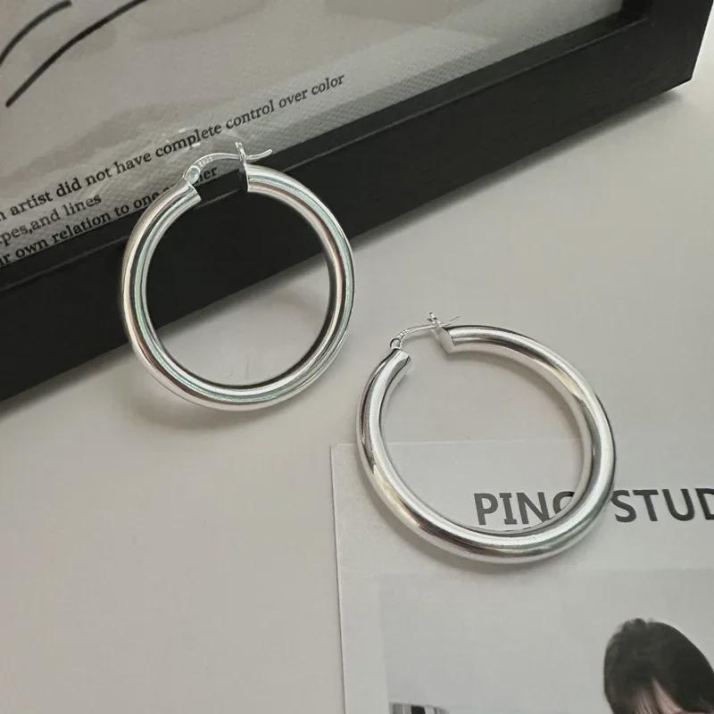 S925 Sterling Silver Korean Niche Large Smooth Buckle Earrings - Fashionable, Stylish Blogger Choice