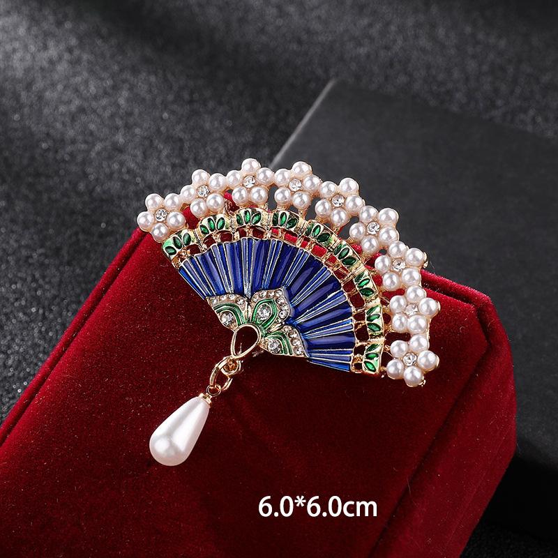 Vintage Palace Sun God Brooch Starry Sky Cloud Enamel Brooches Milky Way Series Accessory Pin Brooches Woman Party