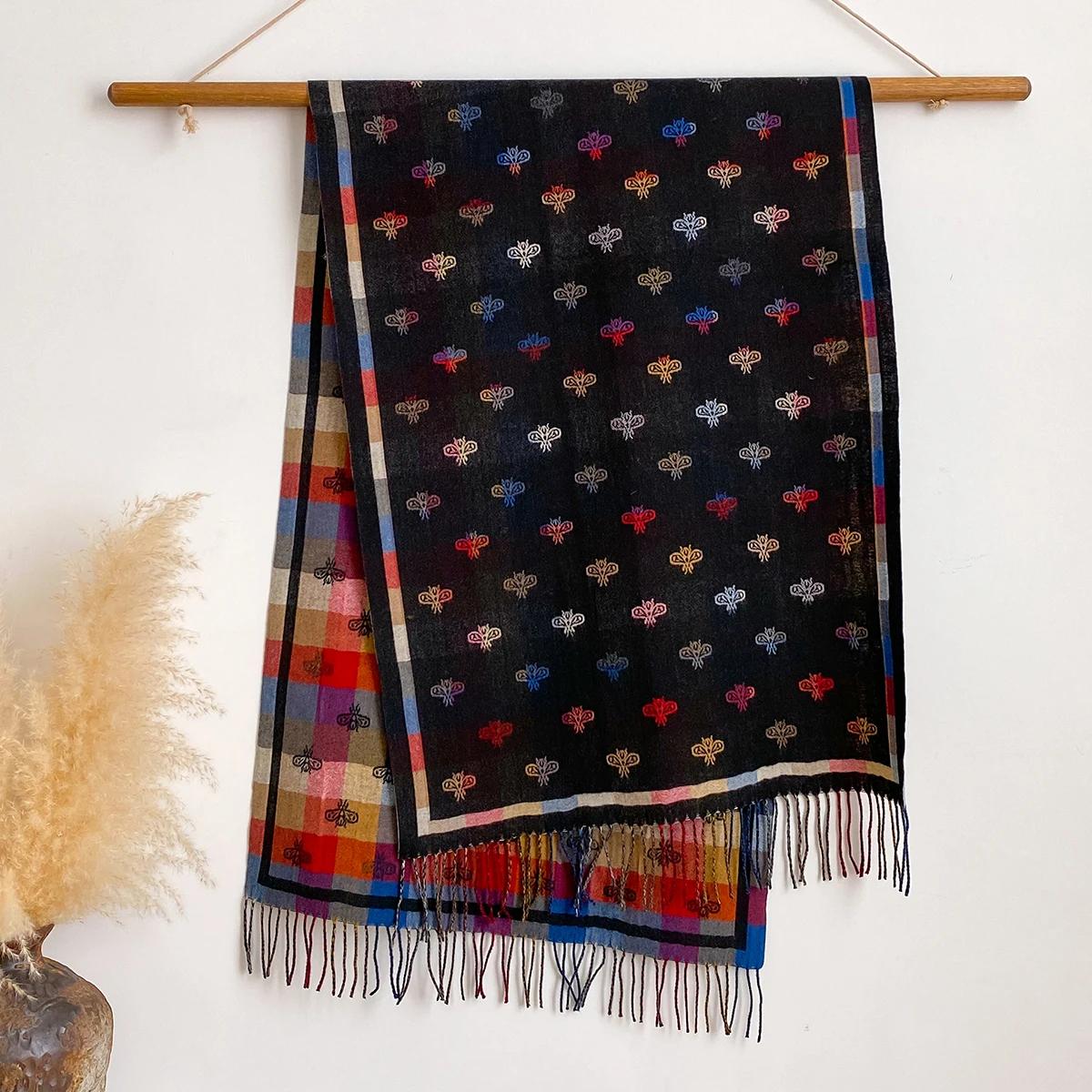 

New Design Little Bee Pattern Scarves for Women Warm Winter Pashmina Print Scarf Shawl Female Thick Blanket Wraps Foulard