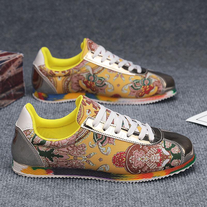 Men Casual Shoes New 2025 Men's Yellow Sneakers Fashion Graffiti Printed Fabric Men Sneakers Comfort Lightweight Flats Shoes