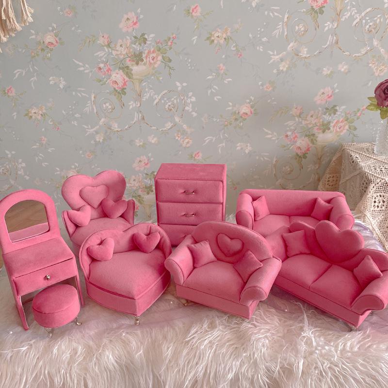 European Style Barbie Doll Jewelry Storage Box for Earrings, Necklaces, and Bracelets