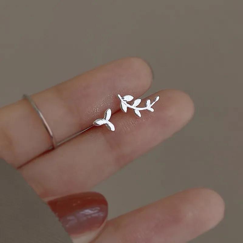 New Minimalism Earring 925 Silver Needle Allergic Protection Mini Small Heart Stud Earrings for Women Girls Jewellery