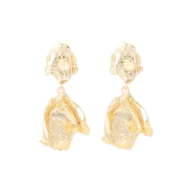 

Irregularly pleated flower earrings Light luxury exaggerated high-end petal earrings золотий