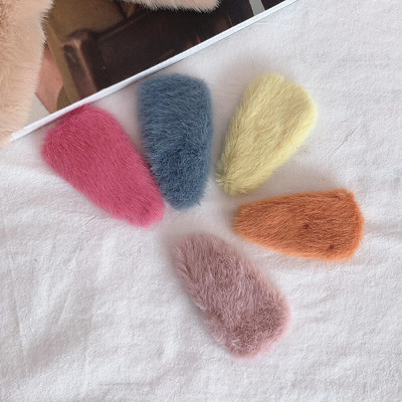 Wangtoktakpin fake fur hairpin side hairpin pink