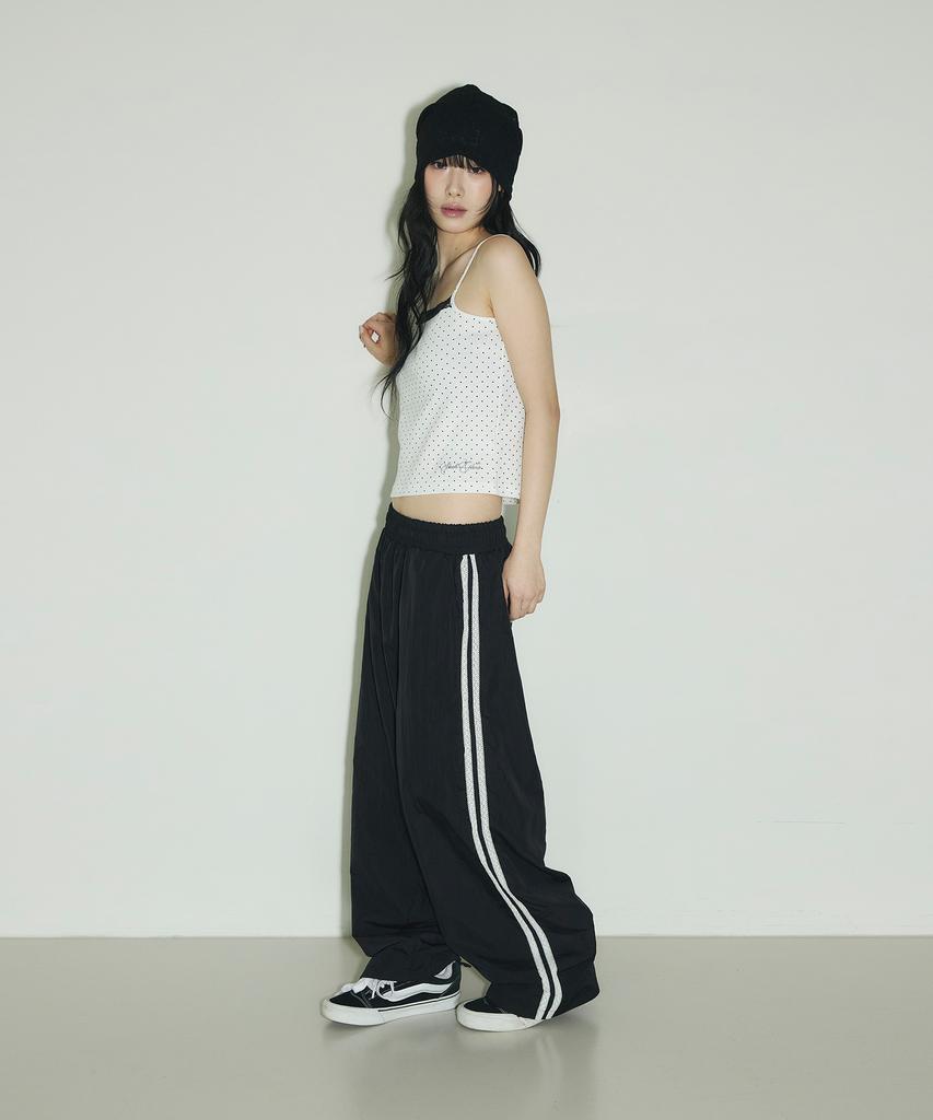 Seulliggeullou Lace Line Track Pants [Black]