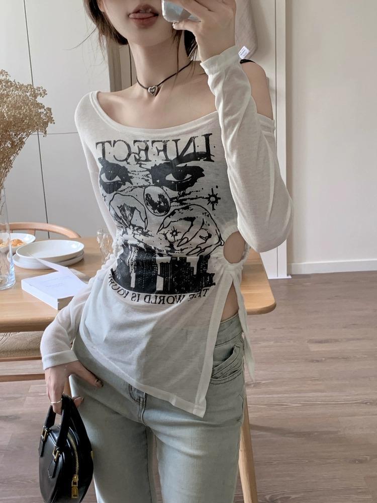 Chic Hollow Off-Shoulder Long-Sleeve Sun Protection Top for Women - Slim Fit, Flattering Early Autumn Style