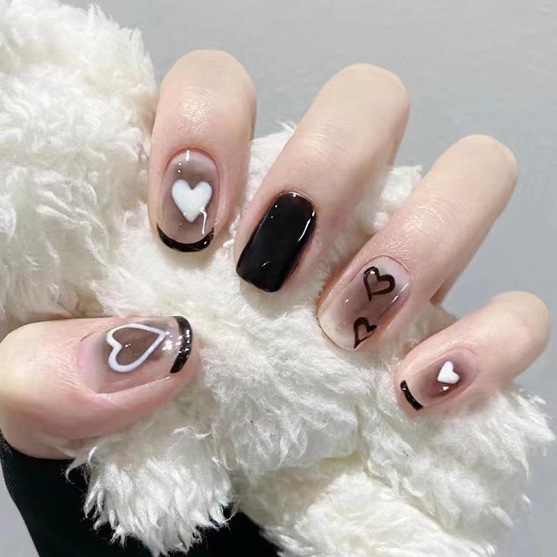 

Xiaohongshu Douyin French Style Heart-Shaped Black Press-On Whitening Nails