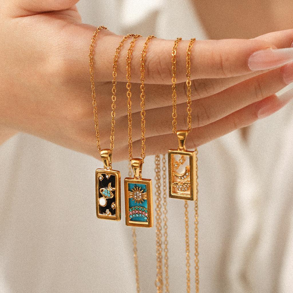 Fashion Pendant Necklace 18K Gold Stainless Steel Diamond Inlaid Tarot Card Necklace Accessories for Women
