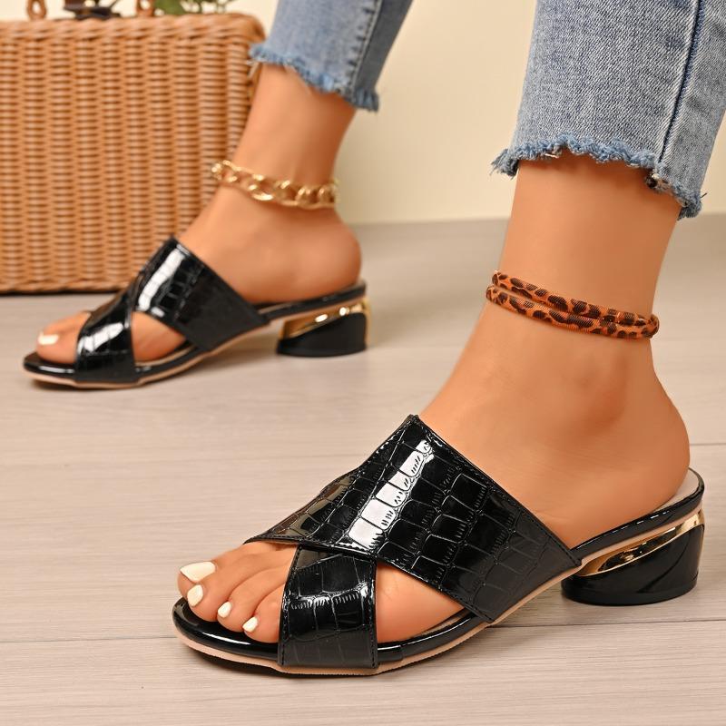 Fashion New Style Fashion Women's Gold Low Heels Sandals Women Summer Square Toe Thick Heeled Slippers Woman Plus Size 43 Outdoor Slides