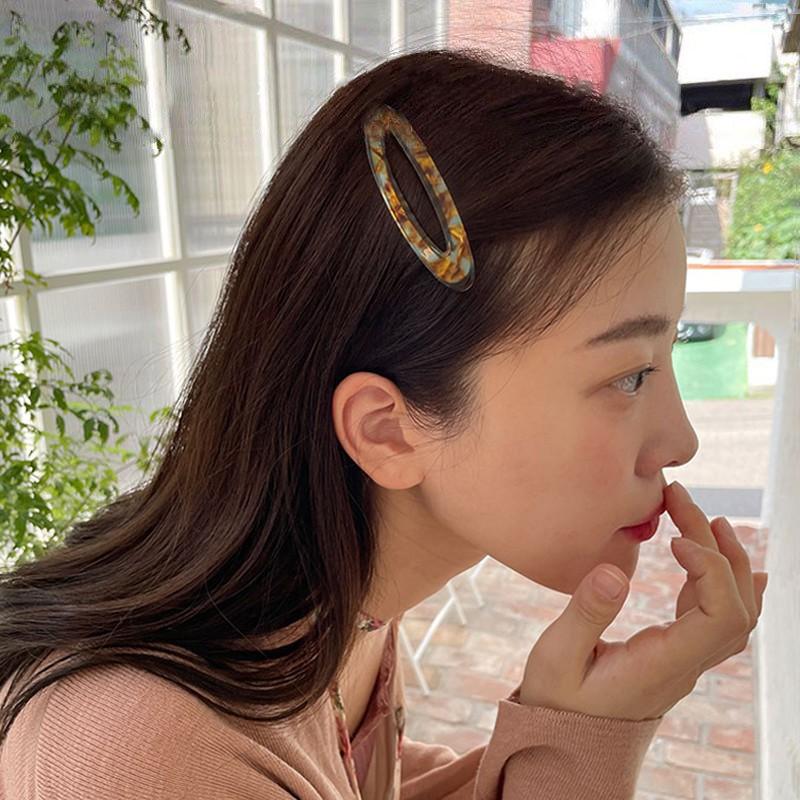 Female Retro Style Oval Small Fresh Hollow Hair Clip