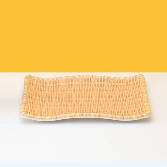 Talíř z imitace bambusu Kulaté hladké okraje Snadno se čistí Talíř odolný vůči vysokým teplotám Ručně tkaný podnos na občerstvení