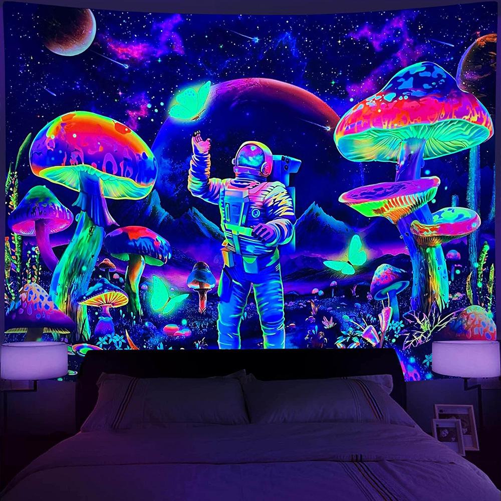 UV Reactive Mushroom Wall Hanging Tapestry Black Light Night Glowing Alien Skull Tapestries Astronaut Art For Bedroom Decor