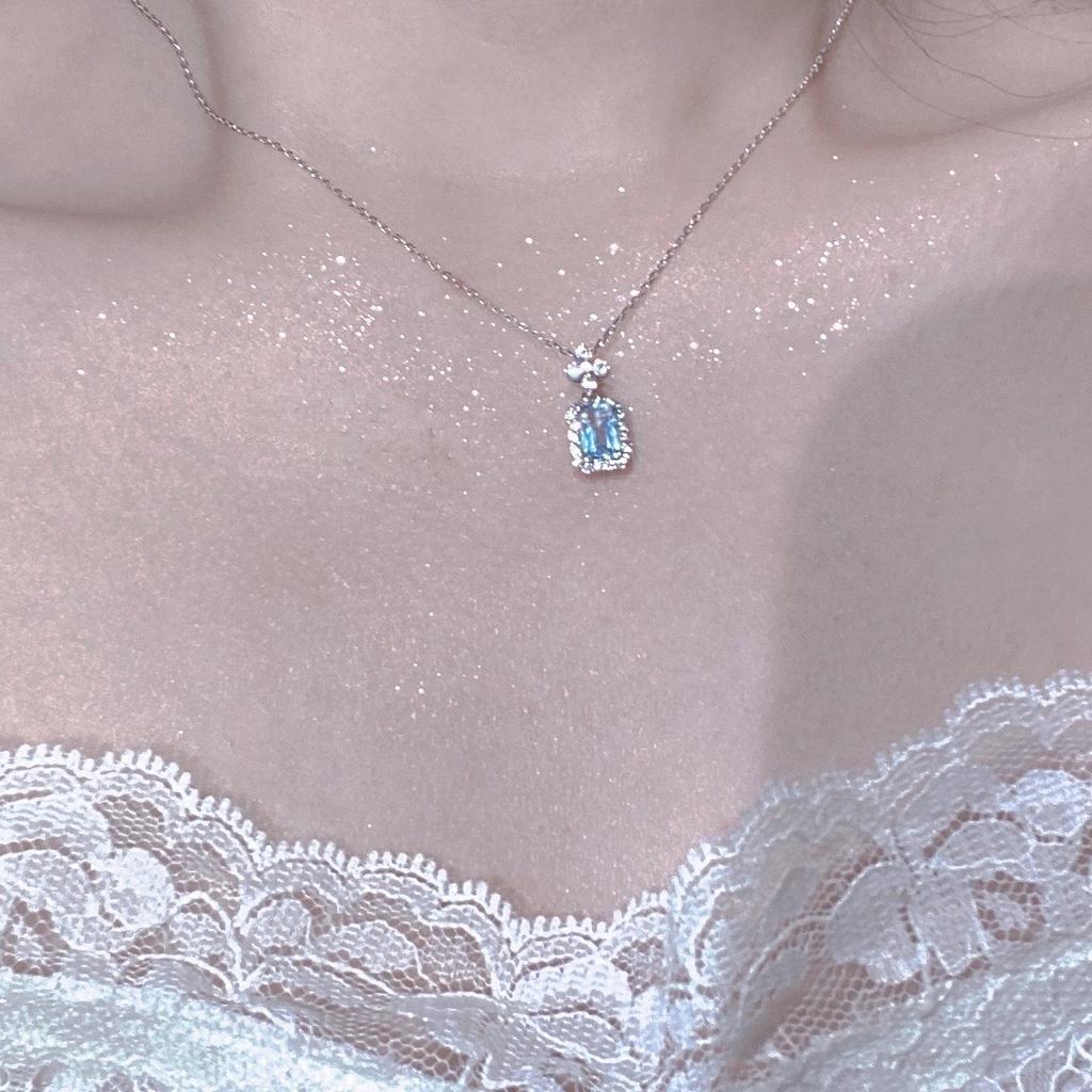 Blue Perfume Bottle Pendant Necklace Minimalist Light Luxury Choker Chain Stylish Versatile Women's Jewelry