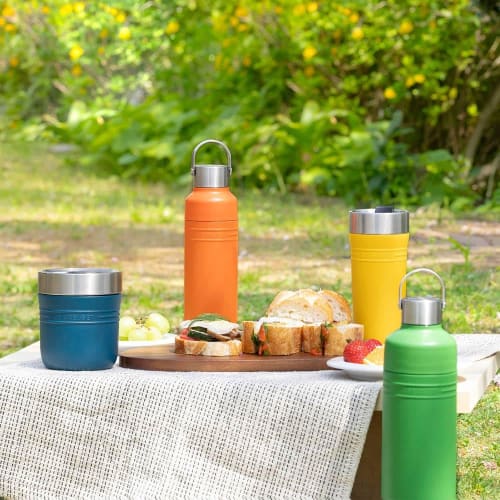 [Red Dot Design Award 2025 Winner] Le Creuset Water Bottle, Large Capacity 1000ml, Bamboo Green, Stainless Steel, Vacuum Insulated, Keeps Hot or Cold,