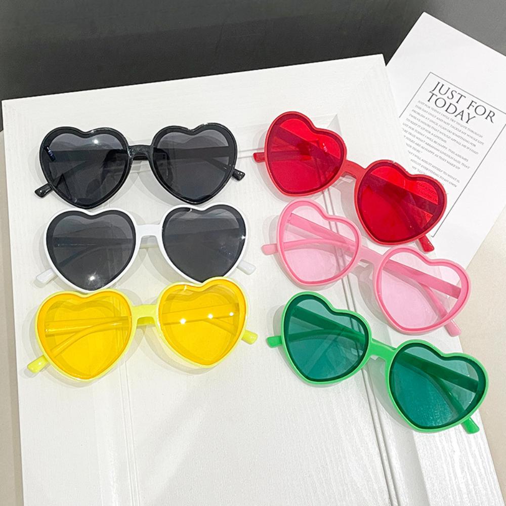 Love Heart Shaped Sunglasses Wedding Party Decoration Women Big Frame Fashion Retro Pink Cat Eye Vintage Sun Glasses