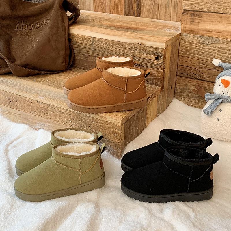 Fleece snow boots women wear thick soles, large size fur integrated short boots in winter, thickened non-slip cotton shoes