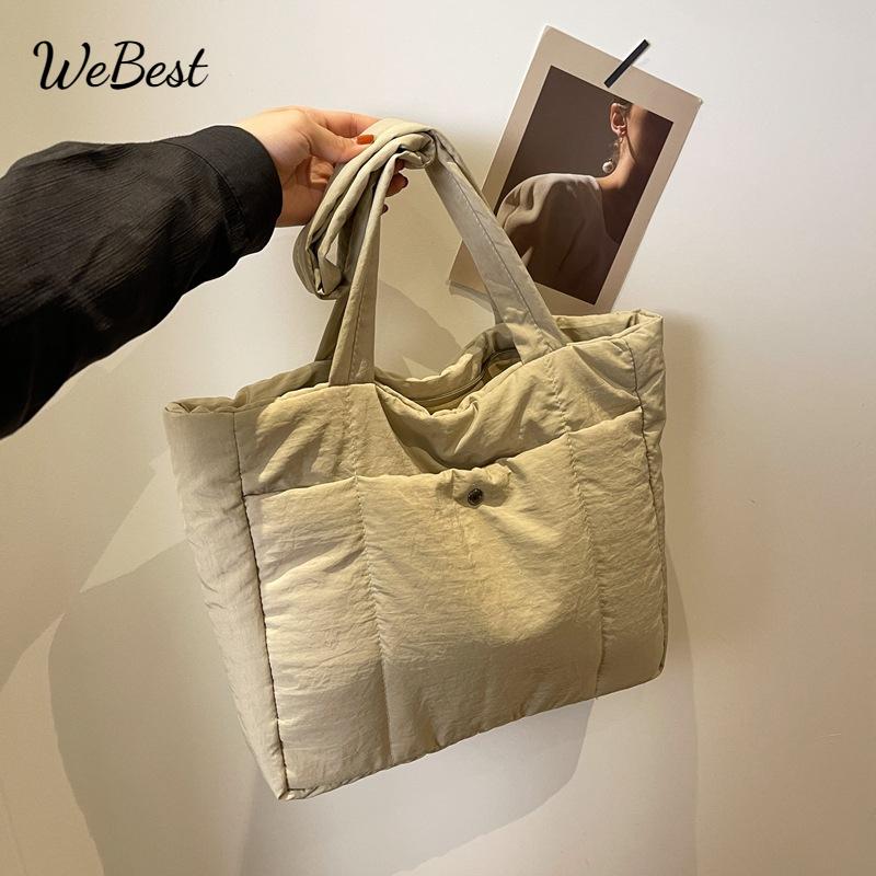 

Version of The Large-capacity Bag for Autumn and Winter Is A Handbag for Female Students To Carry During Class, Suitable for Casual Commuting чорний