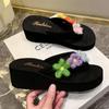 Flower Thick-soled Flip-flops Women's Vacation Beach Shoes Women's 2025 Summer New Fashion Cool Slippers Women's Outer Wear