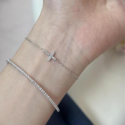 2026 Damen Voll-Diamant Kreuz Armband - Schlicht, Vielseitig, Cooler Studentenstil