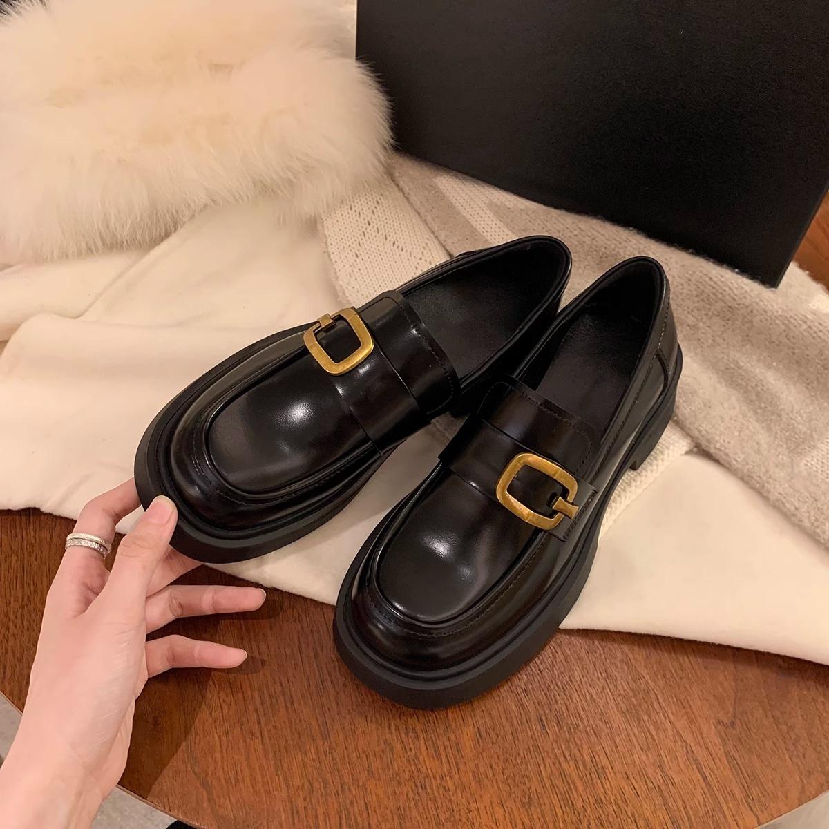 Версия из коровьей кожи экстравагантная золотая пряжка квадратный круглый носок кожа лоферы толстый каблук женская осенняя 35 чёрный 7186₽