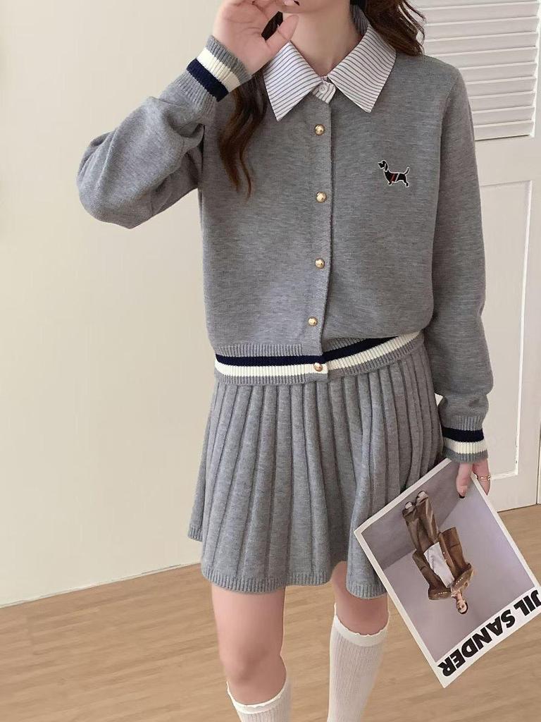 2025 Podzim/Zima Korejský Preppy Patchworková Košile & Plisovaná Sukně Set s Pleteným Kardiganem pro Ženy