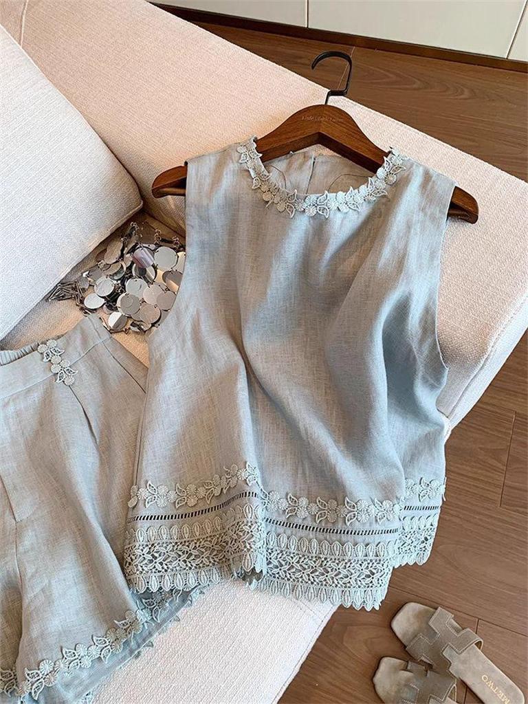 Blue 3D Lace Embroidered Two-Piece Women's Summer Set - Sleeveless Shirt + Shorts, New Chinese Style
