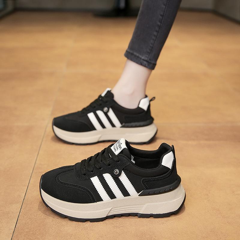 

Internet celebrity platform Forrest Gump shoes retro women s shoes 2025 light casual new non-slip sports shoes popular dad single shoes 35