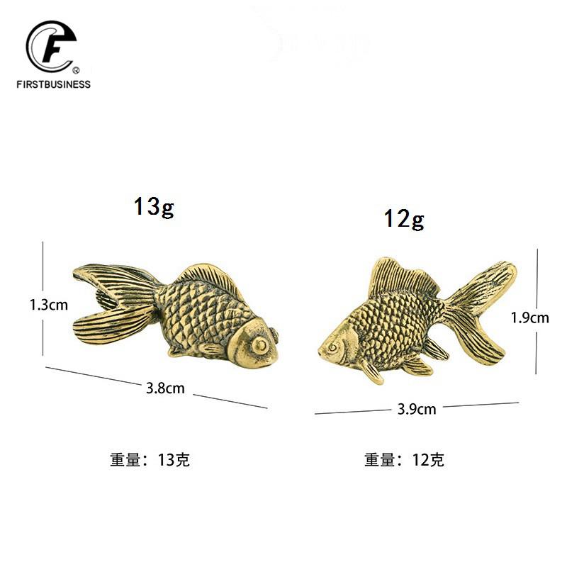Masivní mosazné rybí figurky Miniatury Starožitné Feng Shui Stolní ozdoba Simulace řemesla Kapr Čaj Domácí Dekorace Domácí Dekorace