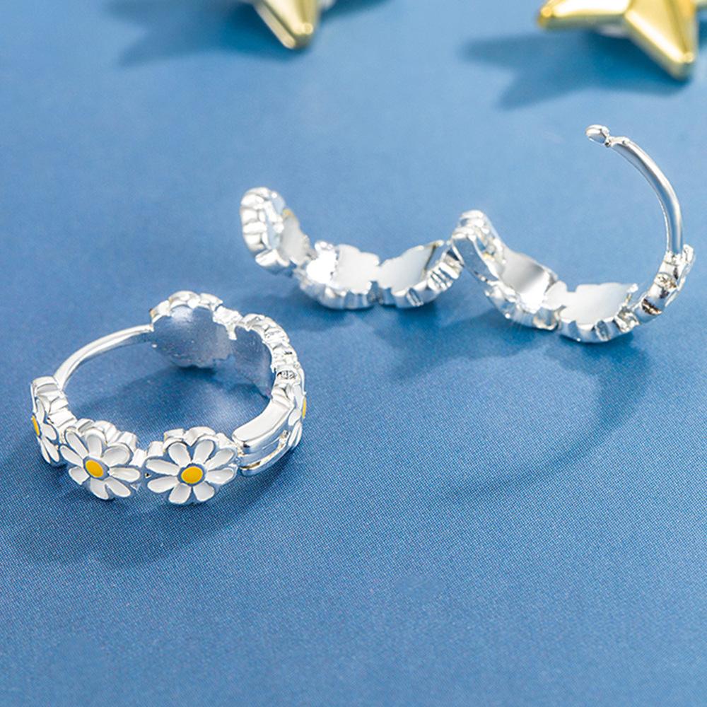 Серьги-ромашки Mori Style Fresh Epoxy в японском и корейском стиле Ins Temperament — фото 3