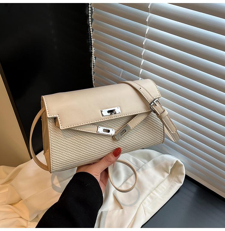 

Премиальная ретро-сумка женская 2025 новая весна и лето универсальная сумка-мессенджер модная сумочка супер огонь маленькая квадратная сумка белый