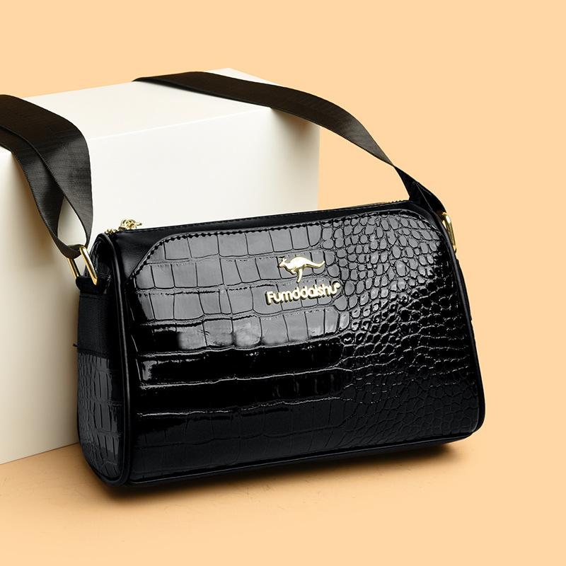 Vintage Hot Diamond Small Square Bag Trendy Women's Fashion Versatile Bag Soft Leather Texture Shoulder Messenger Bag