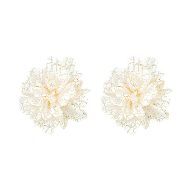 Korean White Camellia Flower Niche Light Luxury Temperament Simple and Cute High-end Design Stud Earrings