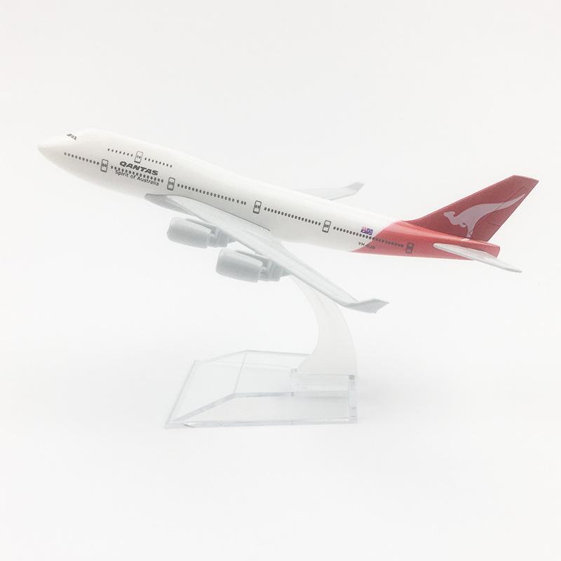 

B747 Qantas Airlines Aircraft 1/400 Scale Metal Alloy 16cm Model Simulation Airplane Static Decoration With Landing Gear