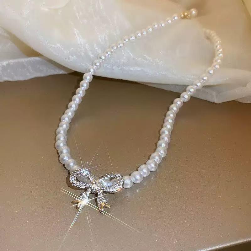 Glänzende Diamant-Schmetterling-Perlenkette: Damen Retro Würziges Mädchen Luxus Schlüsselbein Kette